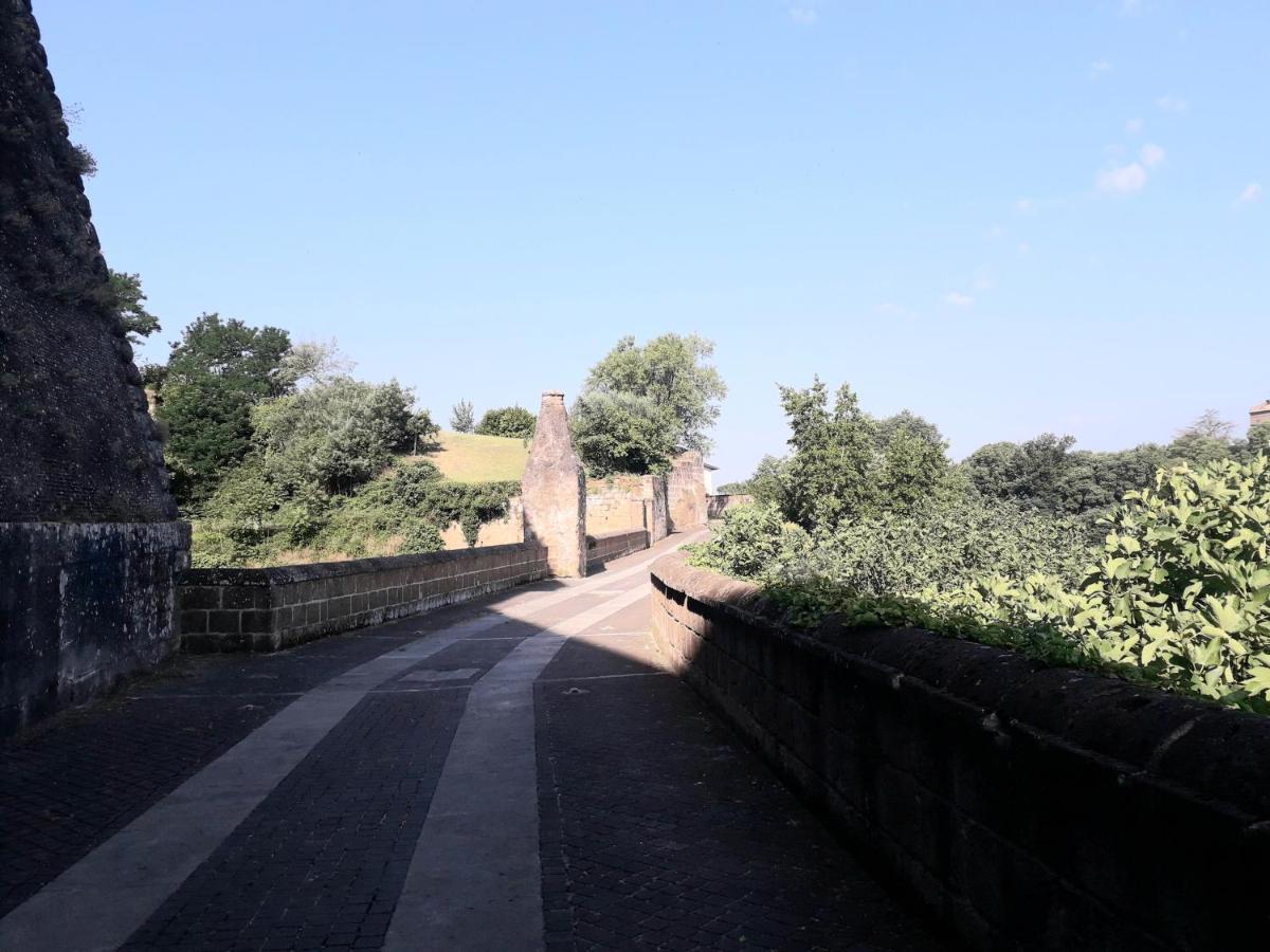 Casetta La Terrazza Civita Castellana Bagian luar foto